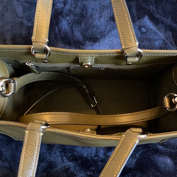 Coach Caryall - Picture 5 of 10